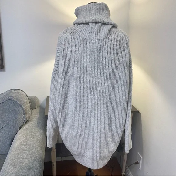 Zara size small light grey oversized chunky knit turtleneck sweater - Picture 2 of 9
